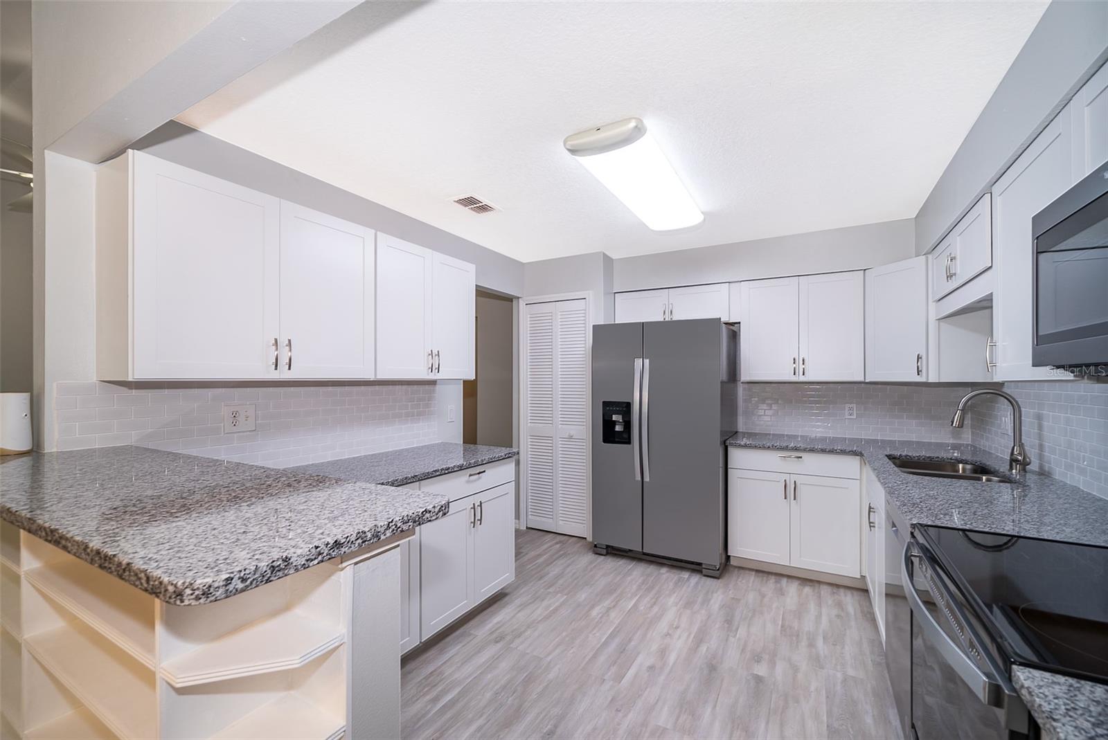 5301 WHITE CLIFF LN #1005 — photo 16