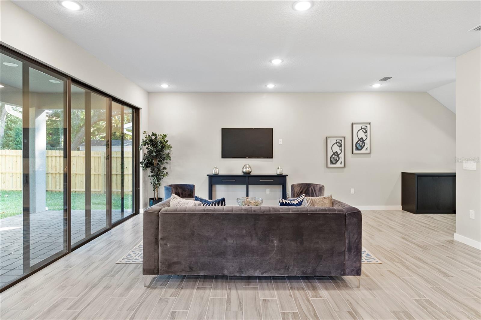 2719 KEYSTONE DR — photo 13