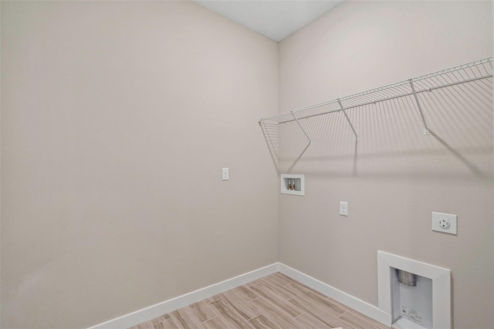 2719 KEYSTONE DR — photo 27