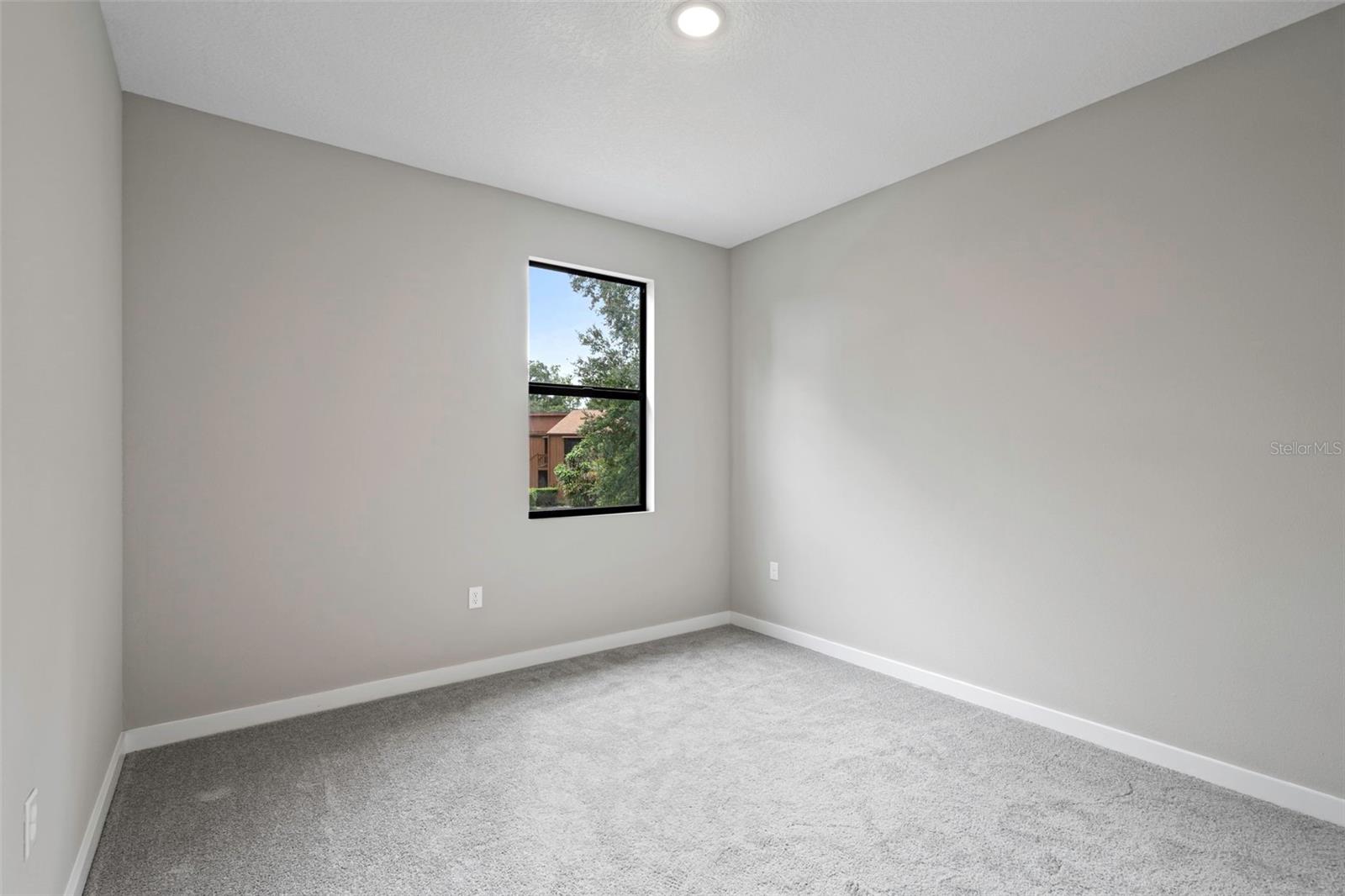 2719 KEYSTONE DR — photo 34