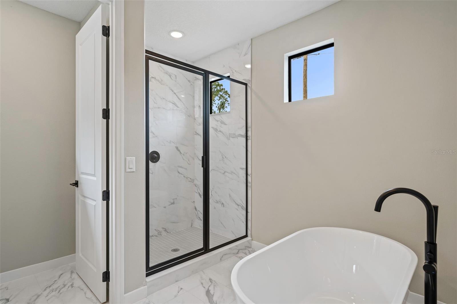 2719 KEYSTONE DR — photo 40