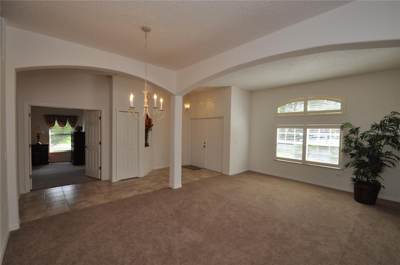 192 PINE GROVE DR — photo 2