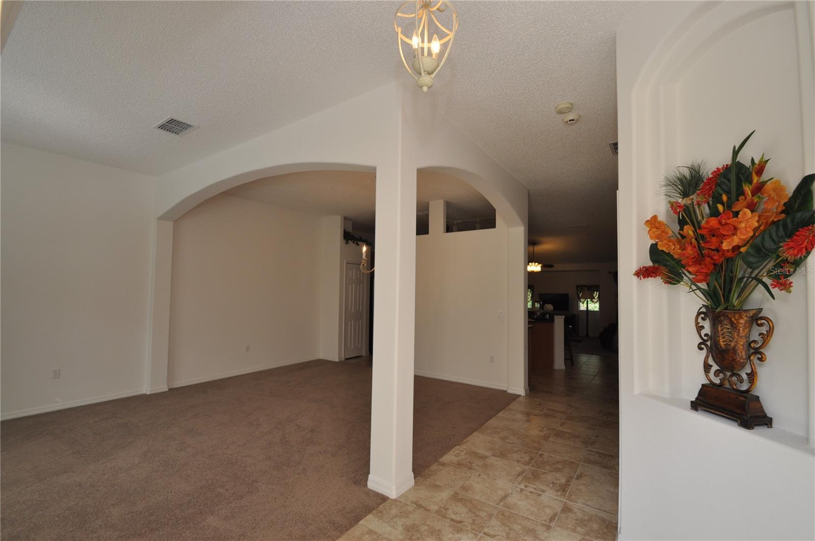 192 PINE GROVE DR — photo 3