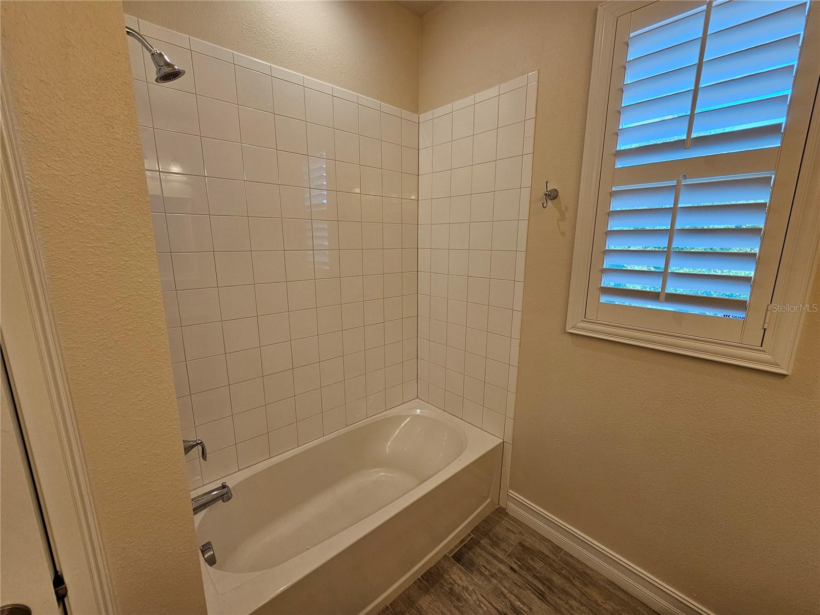 16320 HYDE MANOR DR — photo 32