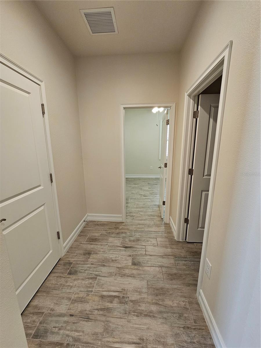 16320 HYDE MANOR DR — photo 37