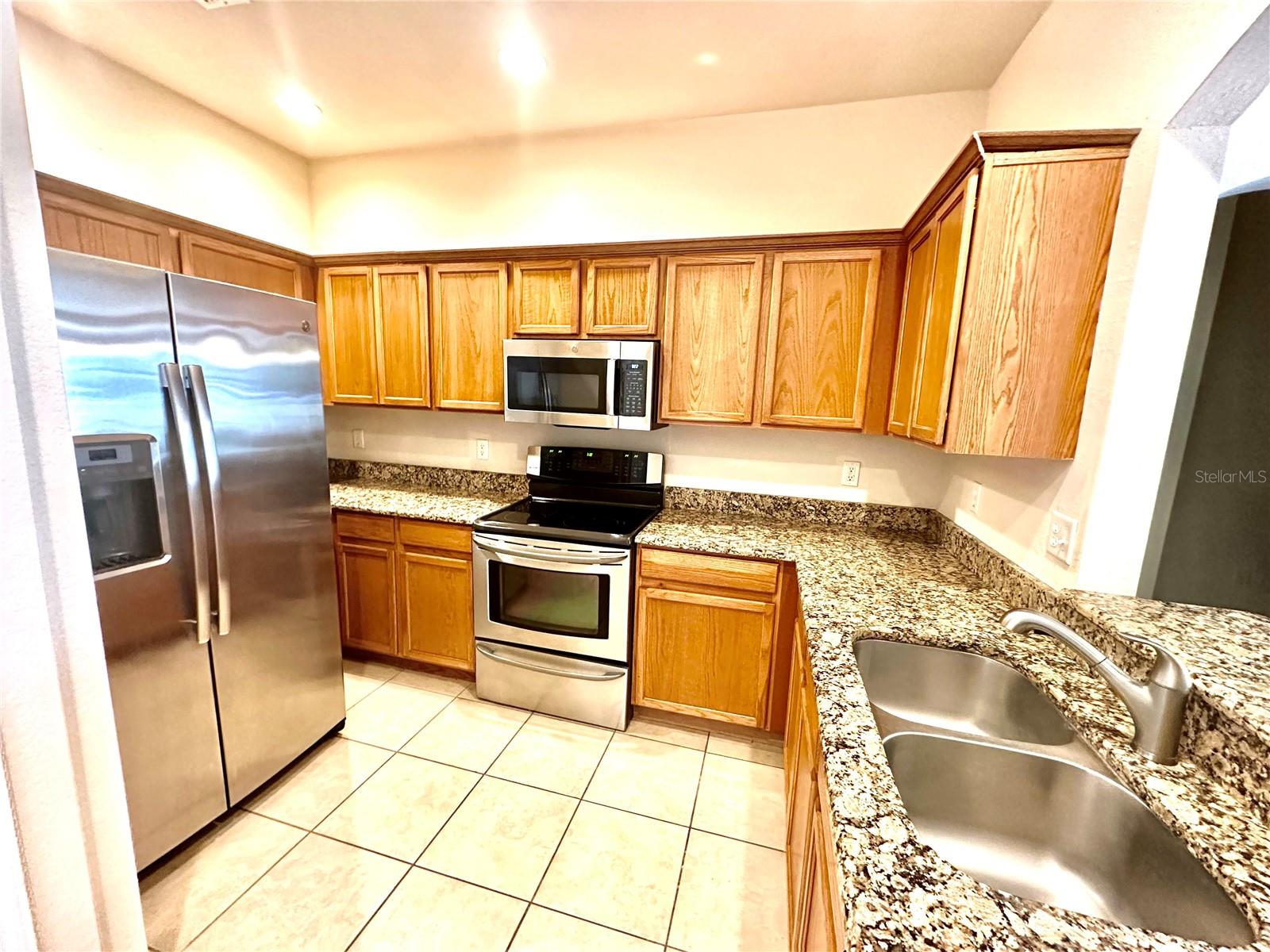 3008 ASHLAND LN S — photo 5