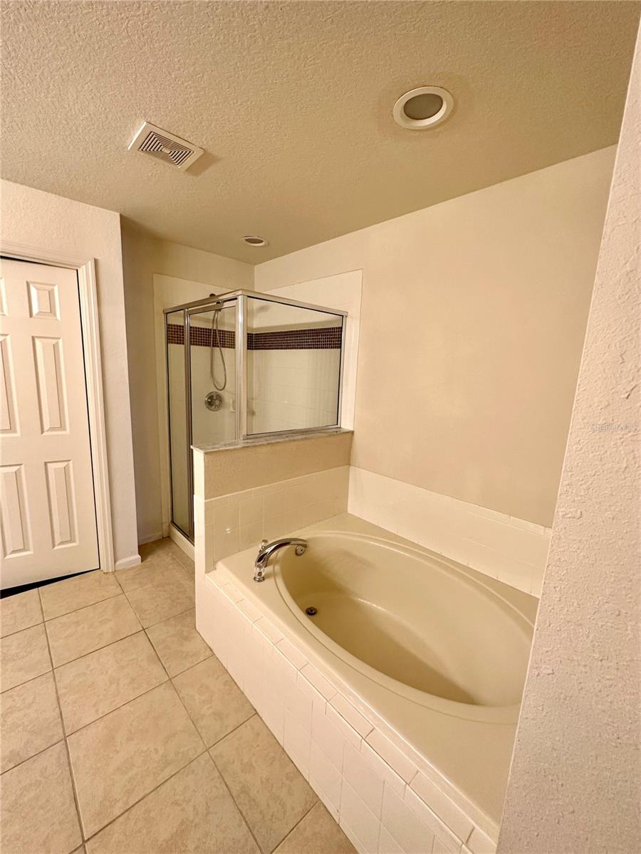 3008 ASHLAND LN S — photo 17