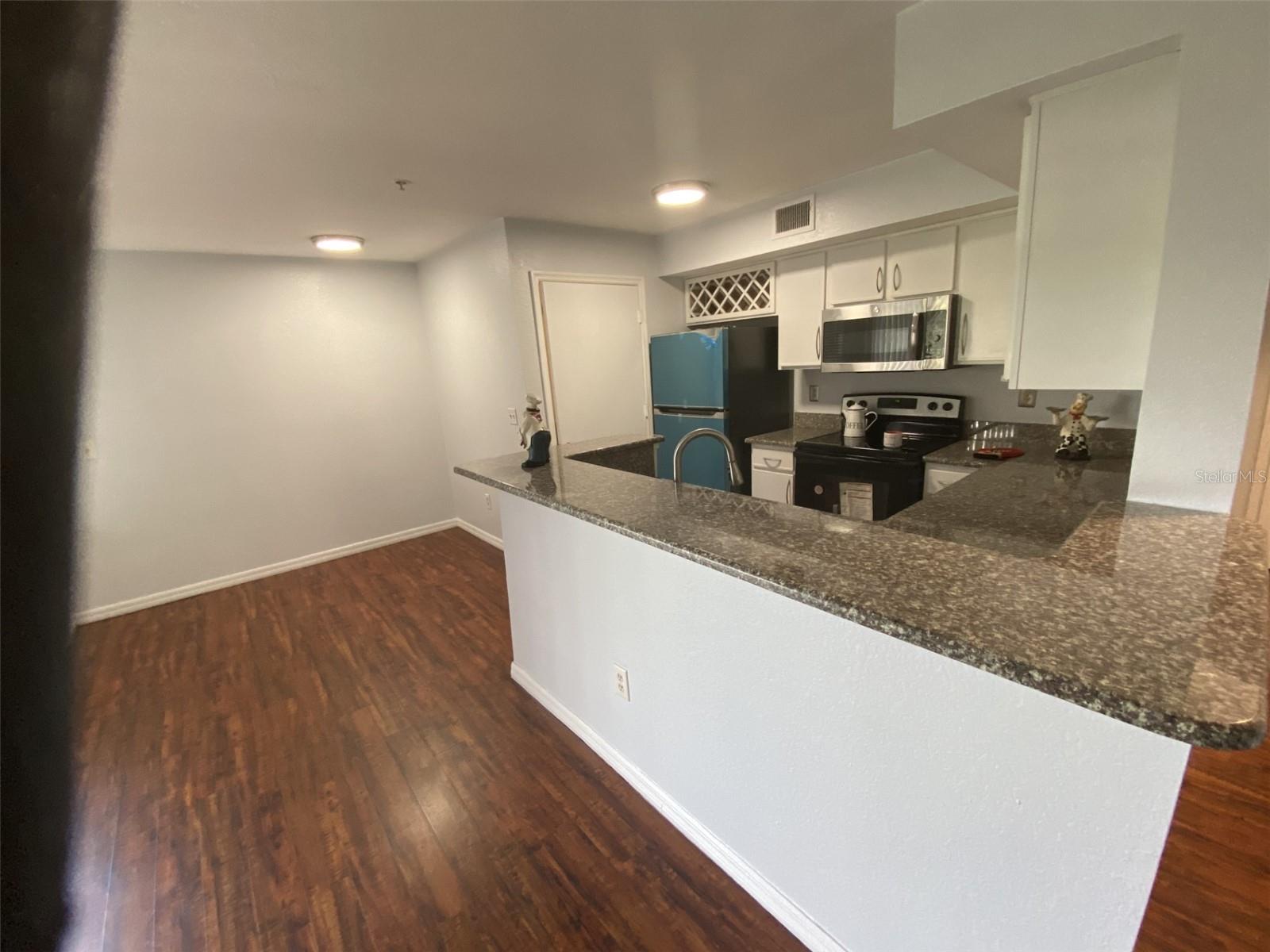 7320 WESTPOINTE BLVD #511 — photo 16
