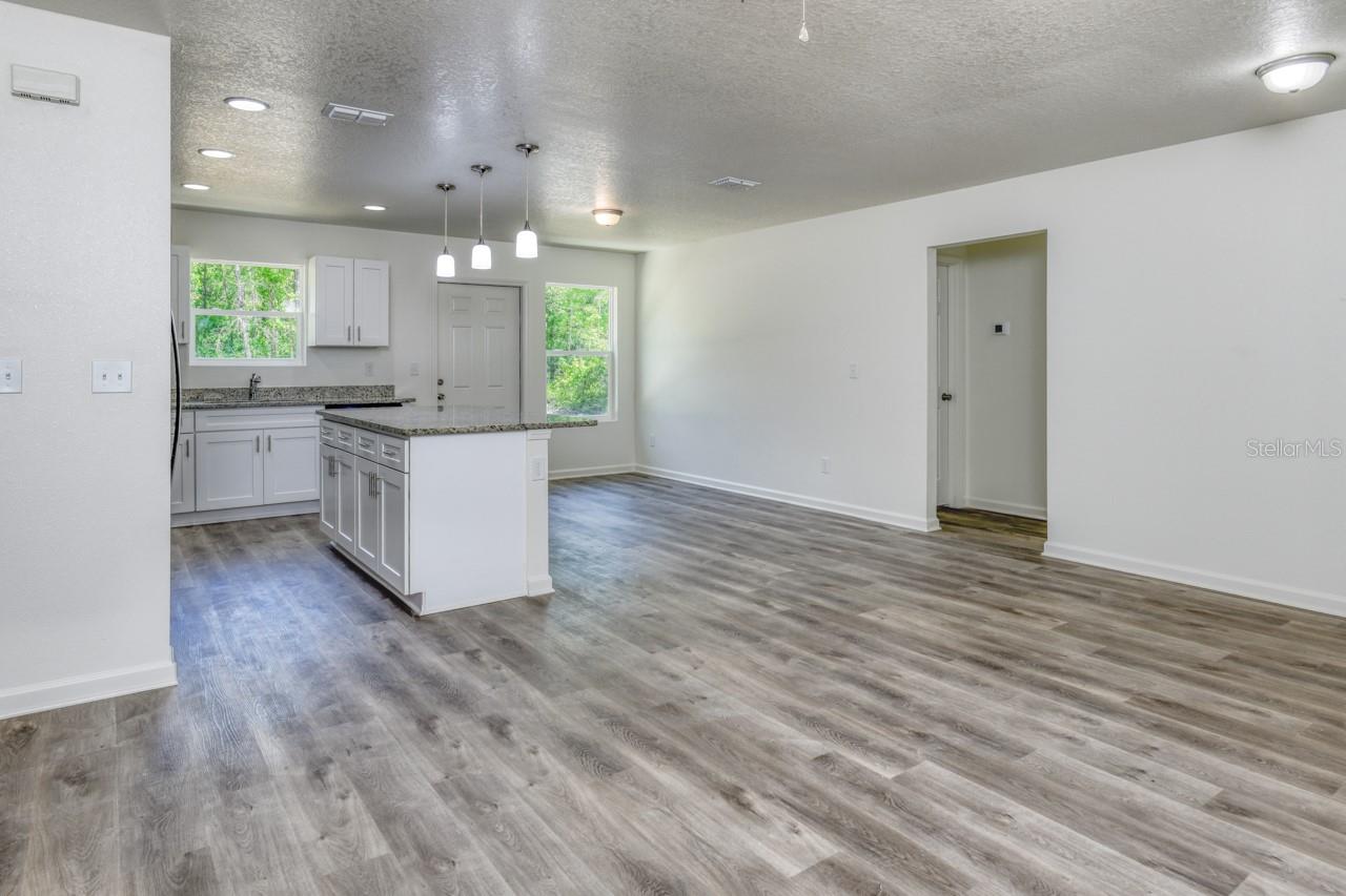 5731 CHIPPEWA AVE — photo 13