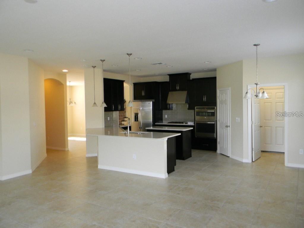 5729 SUNFLOWER CIR — photo 4