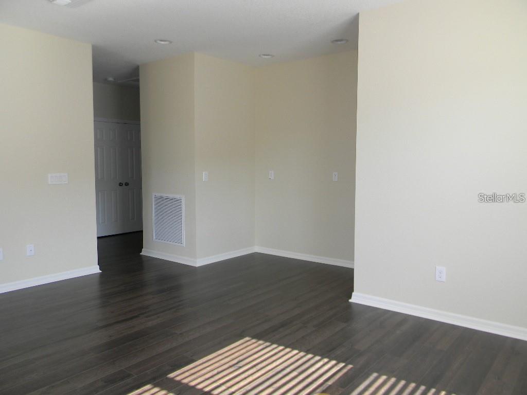 5729 SUNFLOWER CIR — photo 10