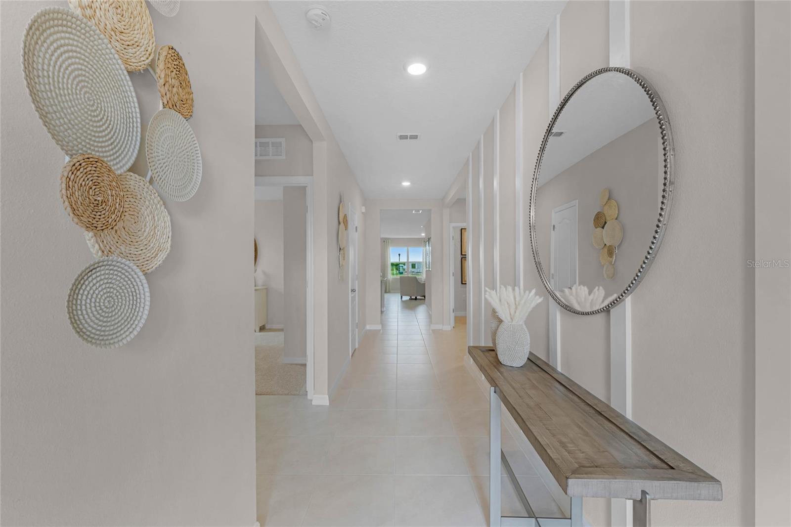 679 LAZIO CIR — photo 2