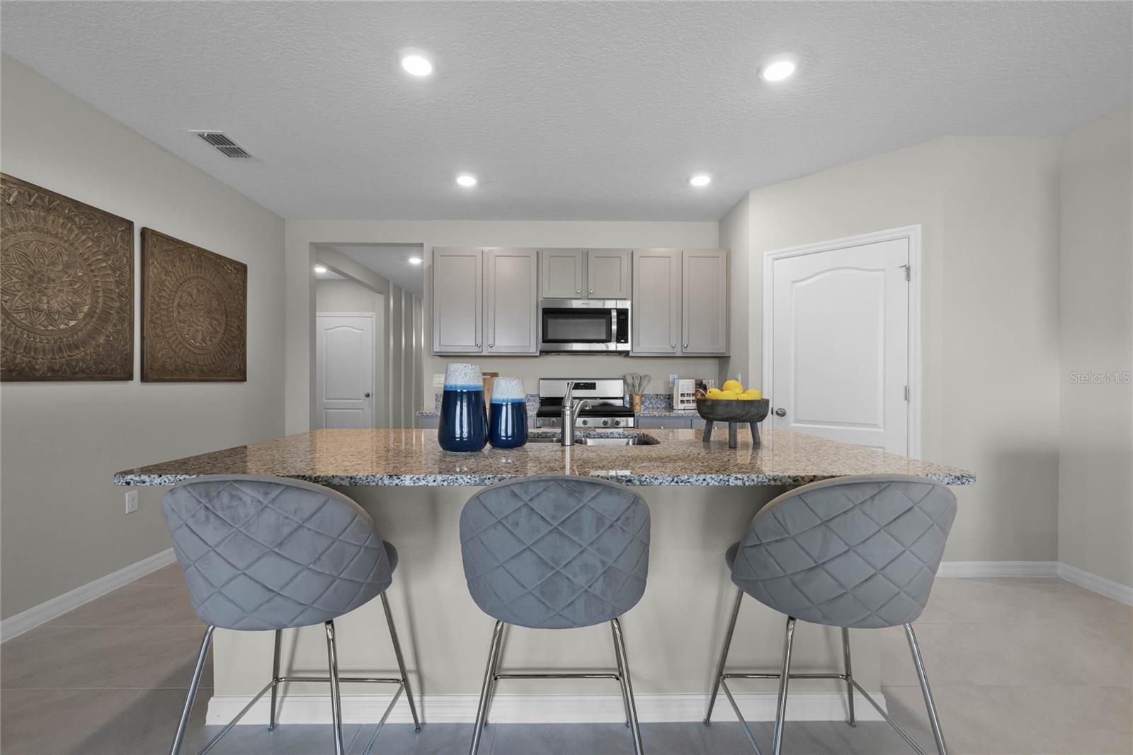 679 LAZIO CIR — photo 10