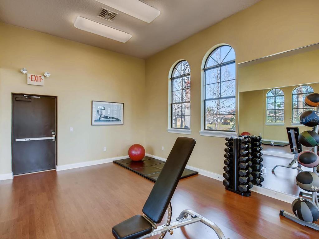 679 LAZIO CIR — photo 44