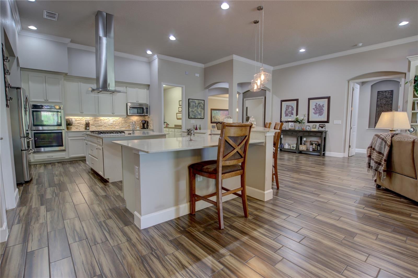 5769 SAYBROOK CIR — photo 3
