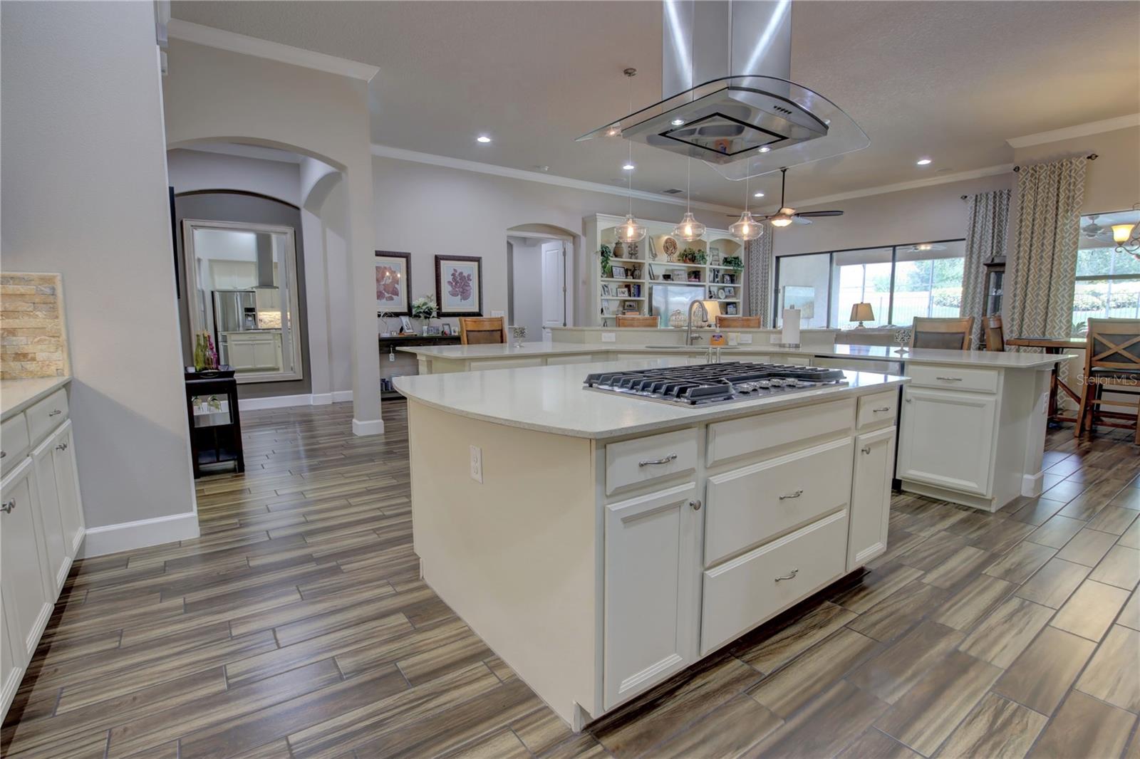 5769 SAYBROOK CIR — photo 13