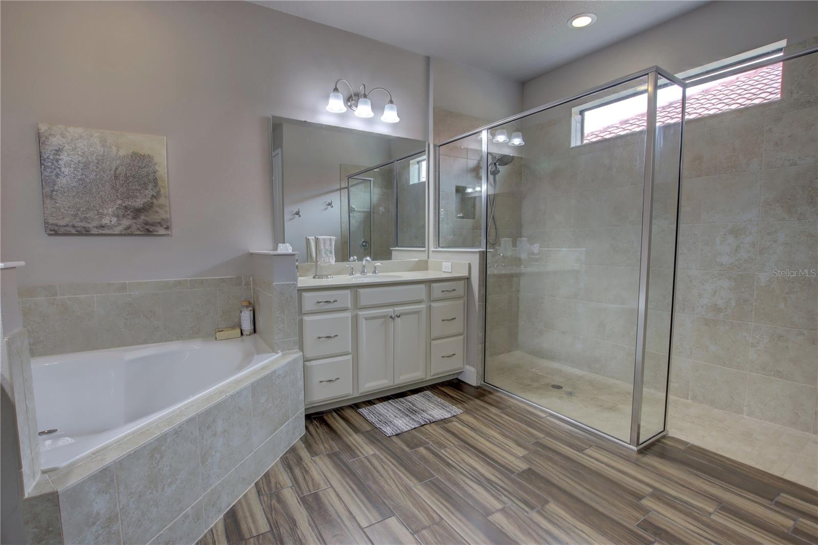 5769 SAYBROOK CIR — photo 21