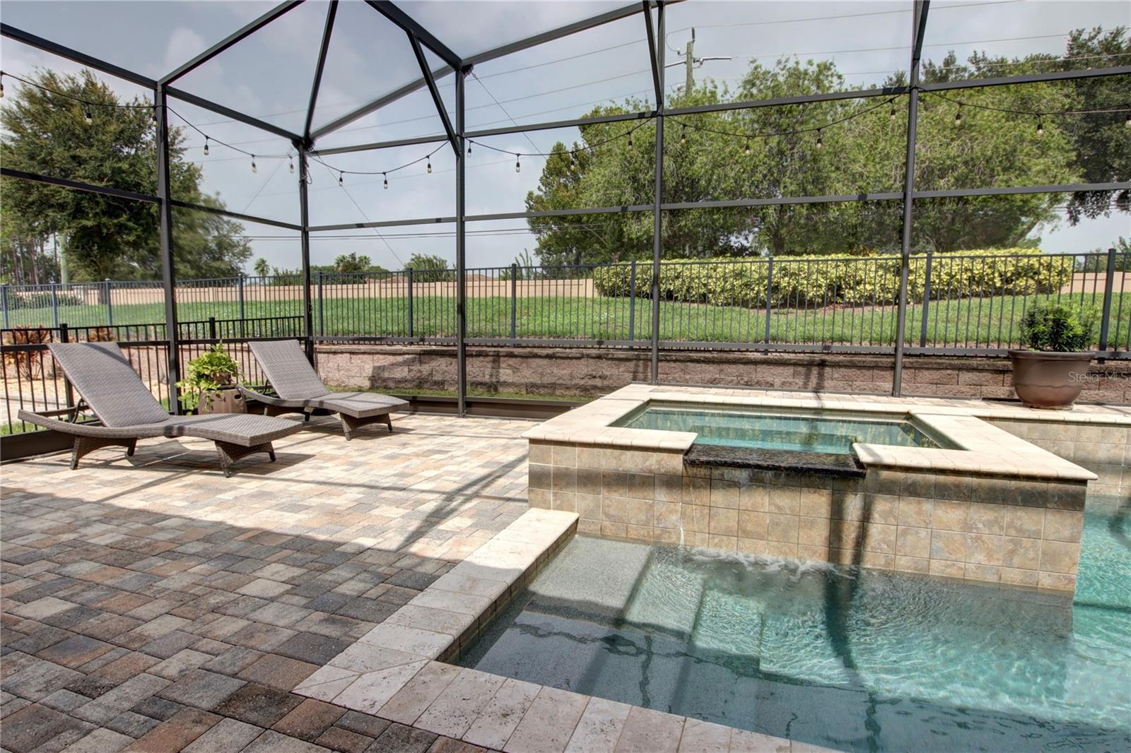 5769 SAYBROOK CIR — photo 37