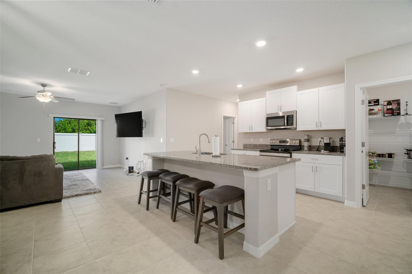 6980 KING CREEK DR — photo 8