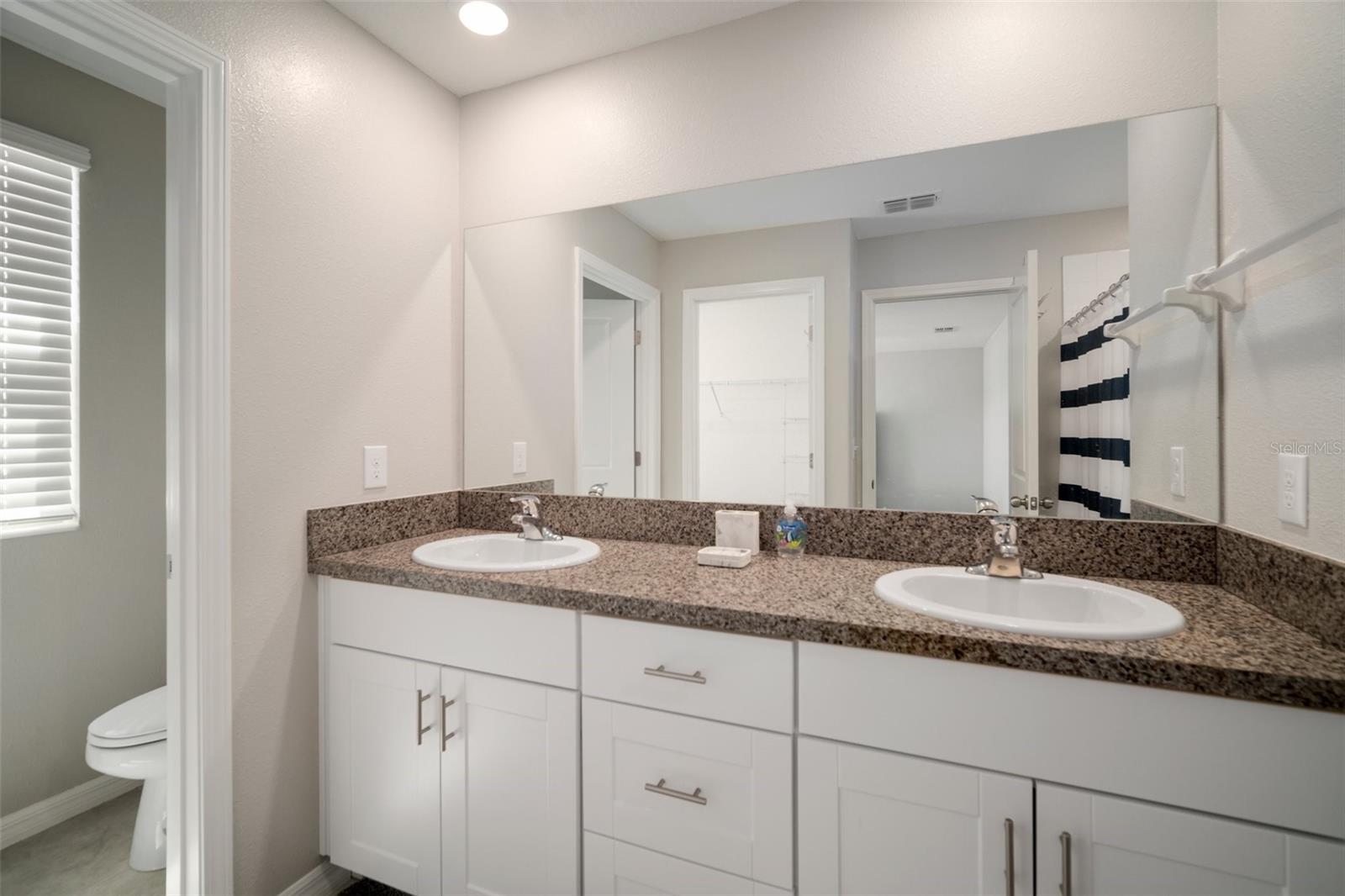 6980 KING CREEK DR — photo 35