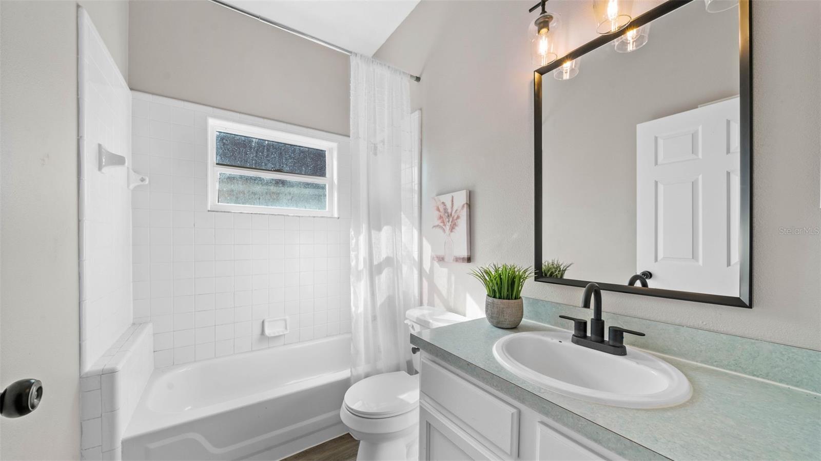 745 JAYBEE AVE — photo 13