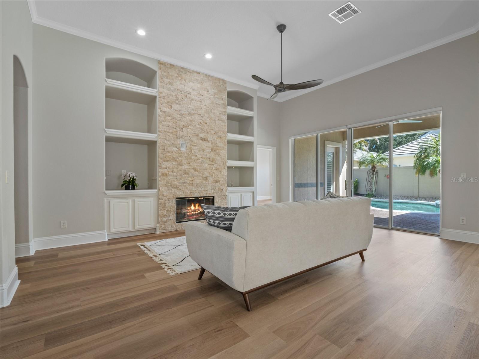 10531 HOLLY CREST DR — photo 6