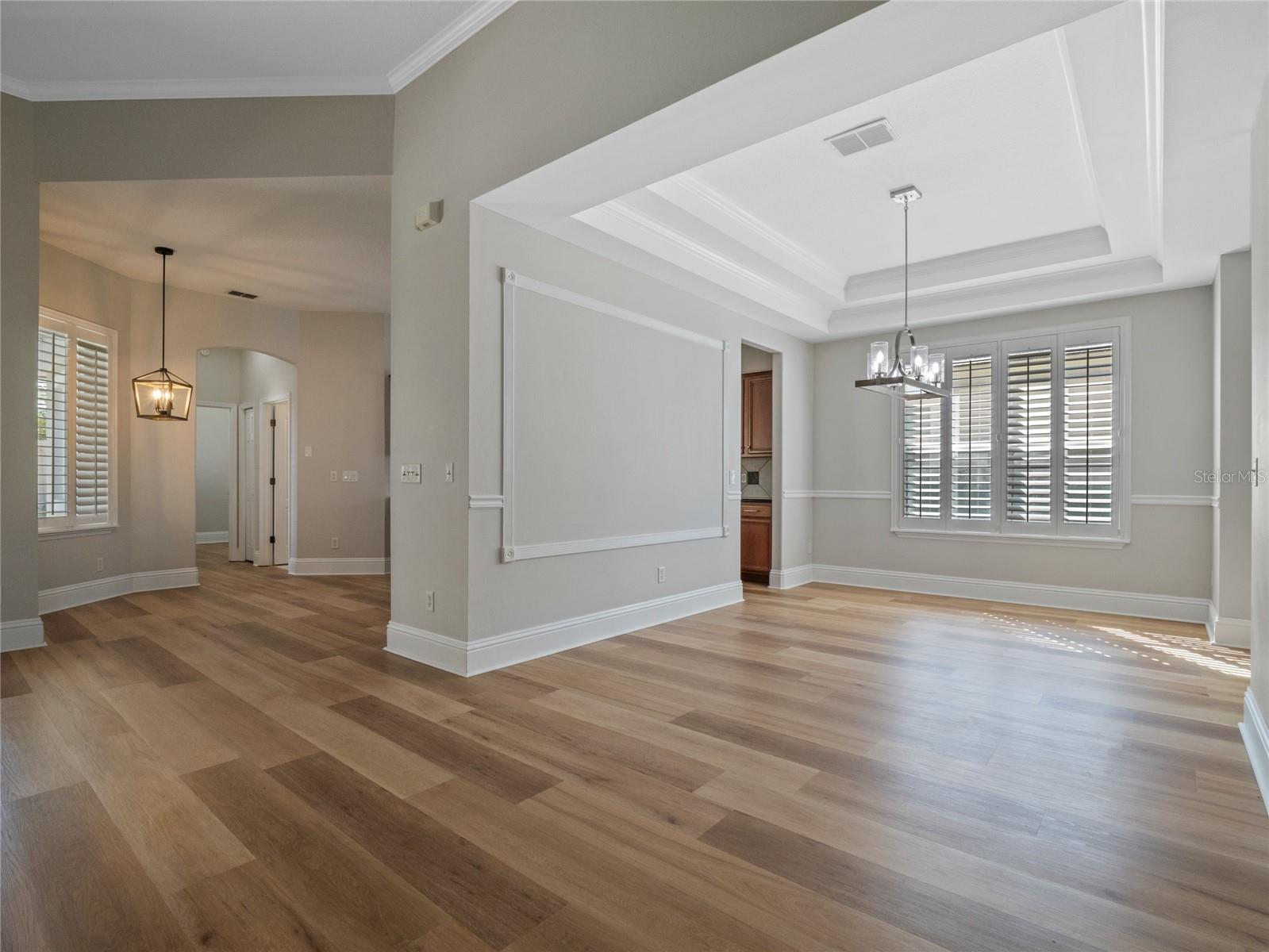 10531 HOLLY CREST DR — photo 12