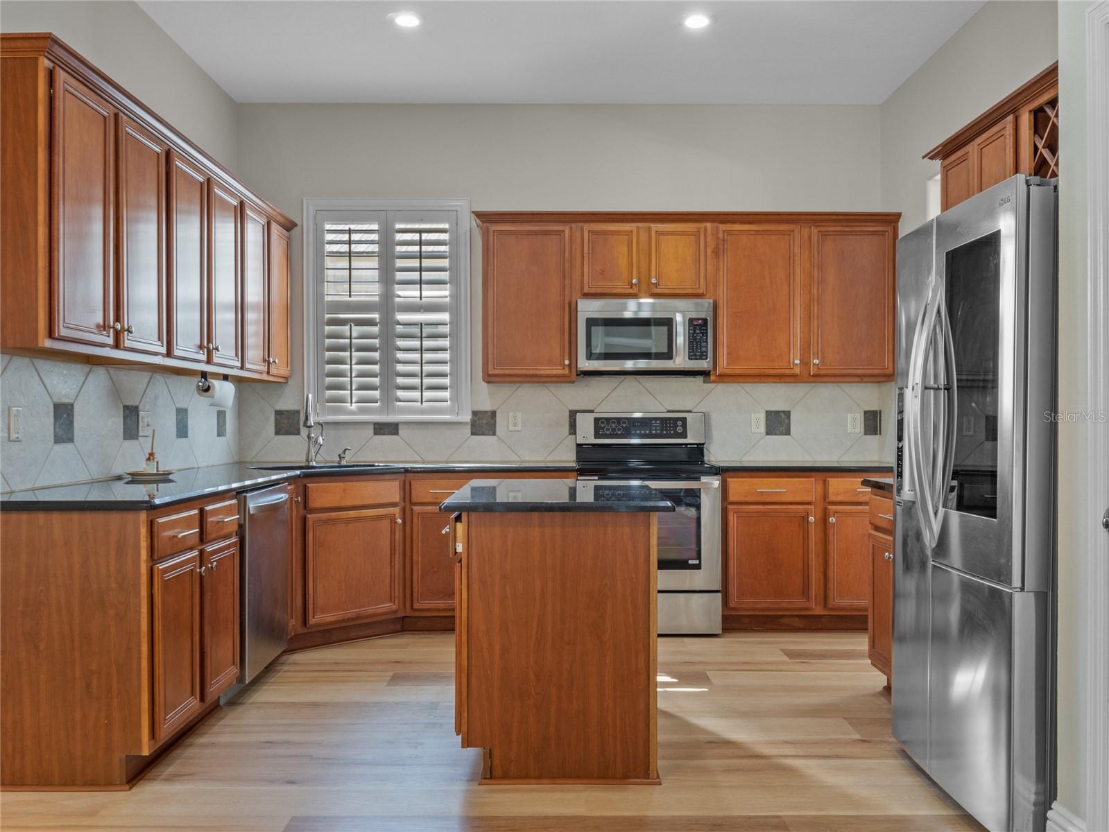 10531 HOLLY CREST DR — photo 19