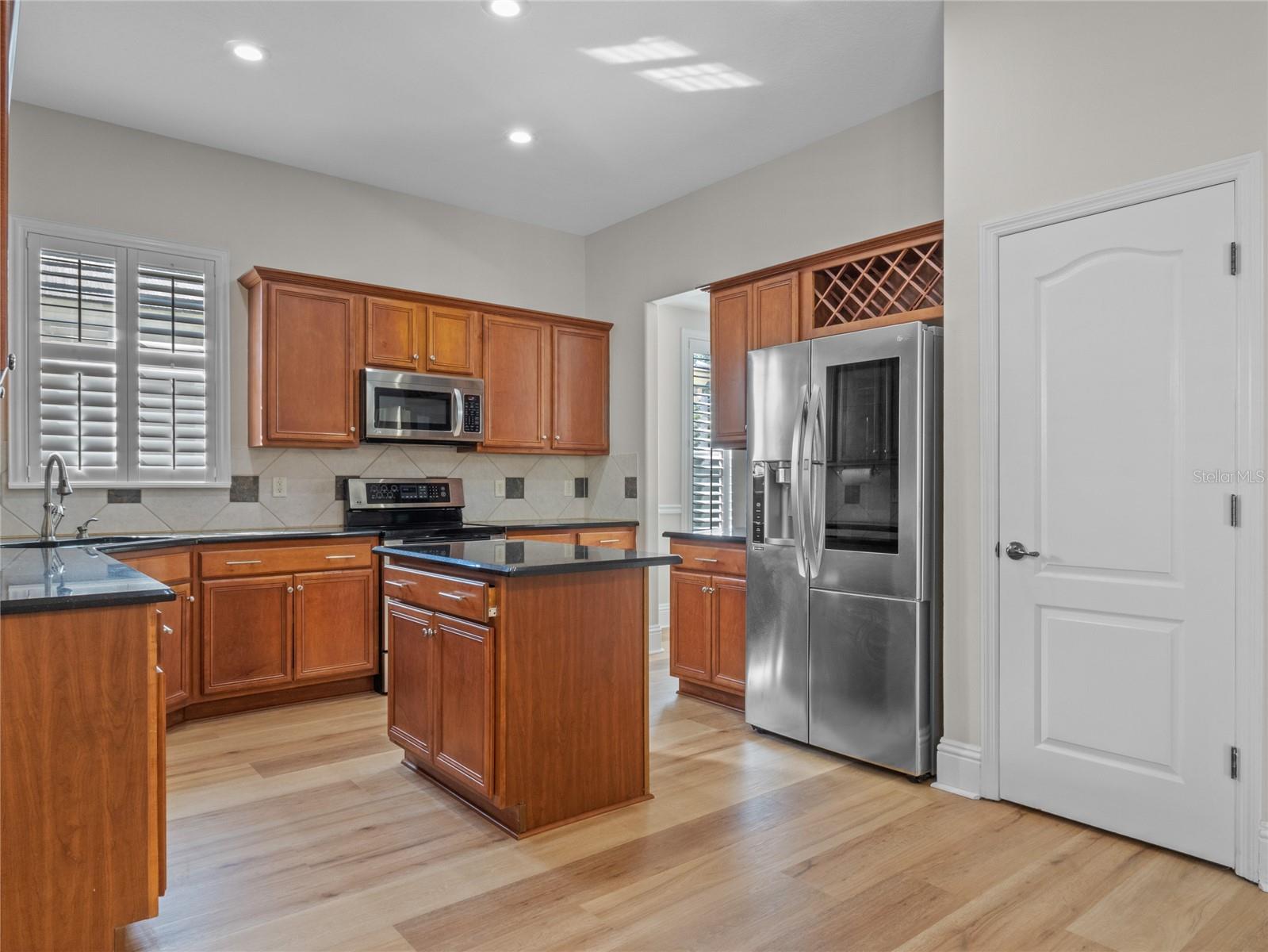 10531 HOLLY CREST DR — photo 20