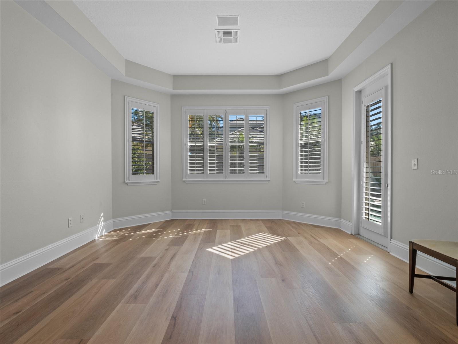 10531 HOLLY CREST DR — photo 24