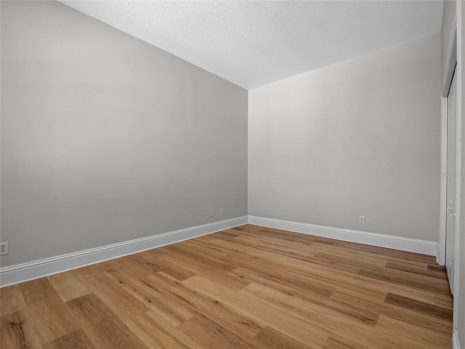 10531 HOLLY CREST DR — photo 29