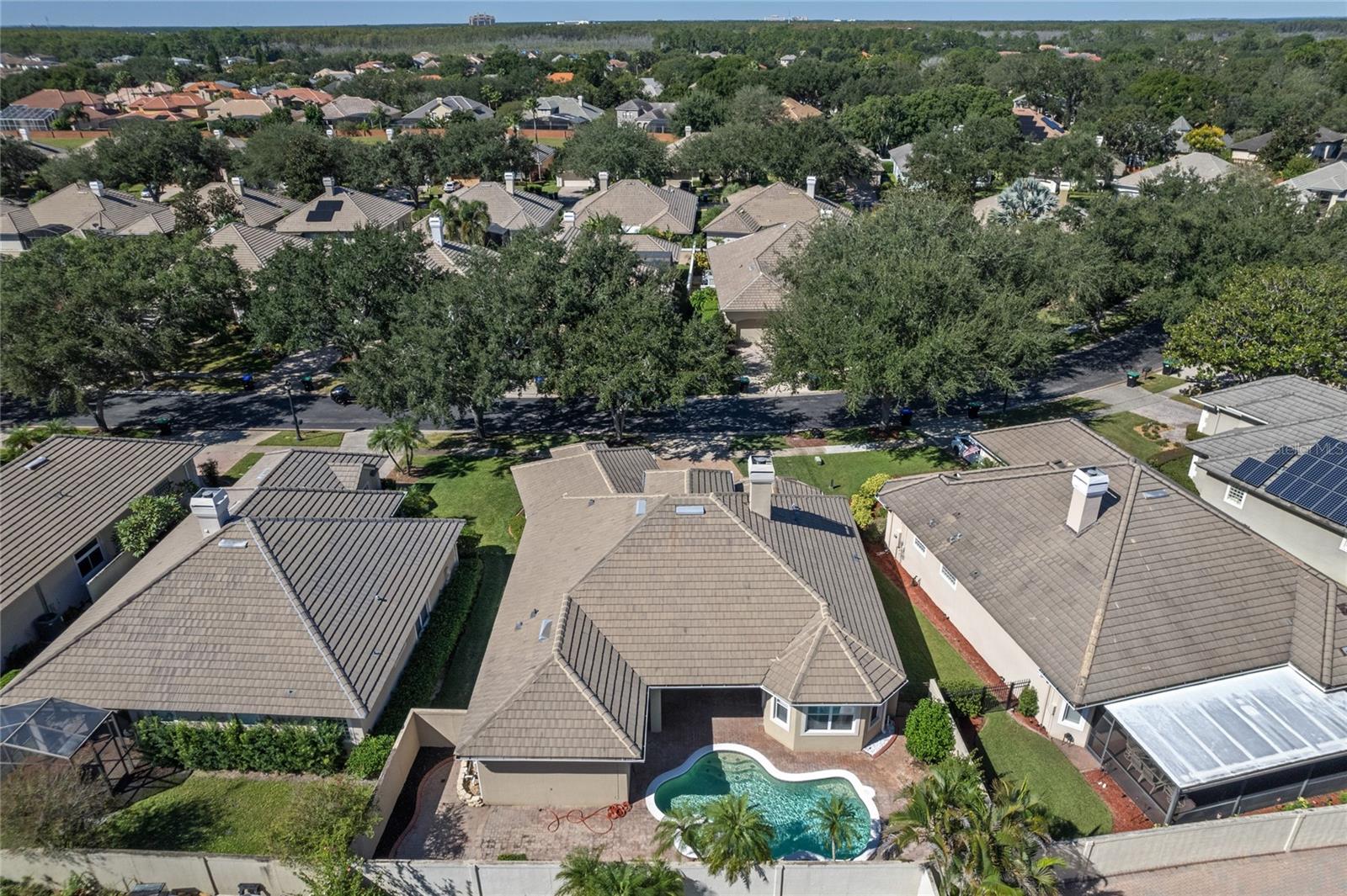 10531 HOLLY CREST DR — photo 40