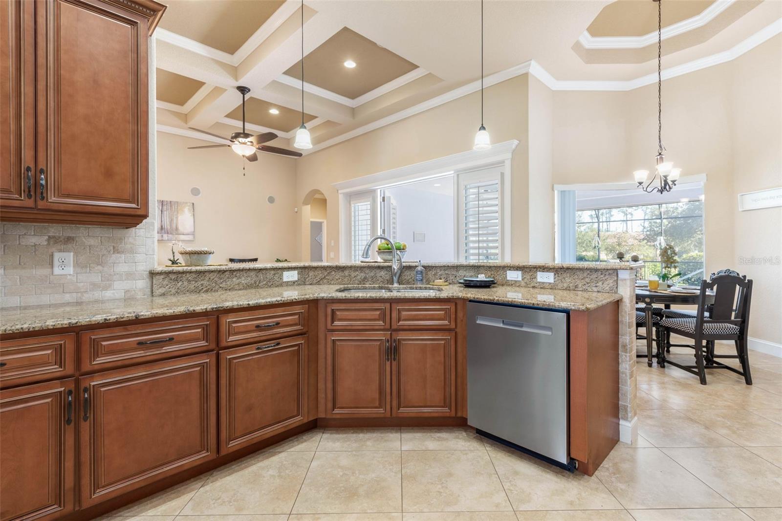 155 HERON DR — photo 17