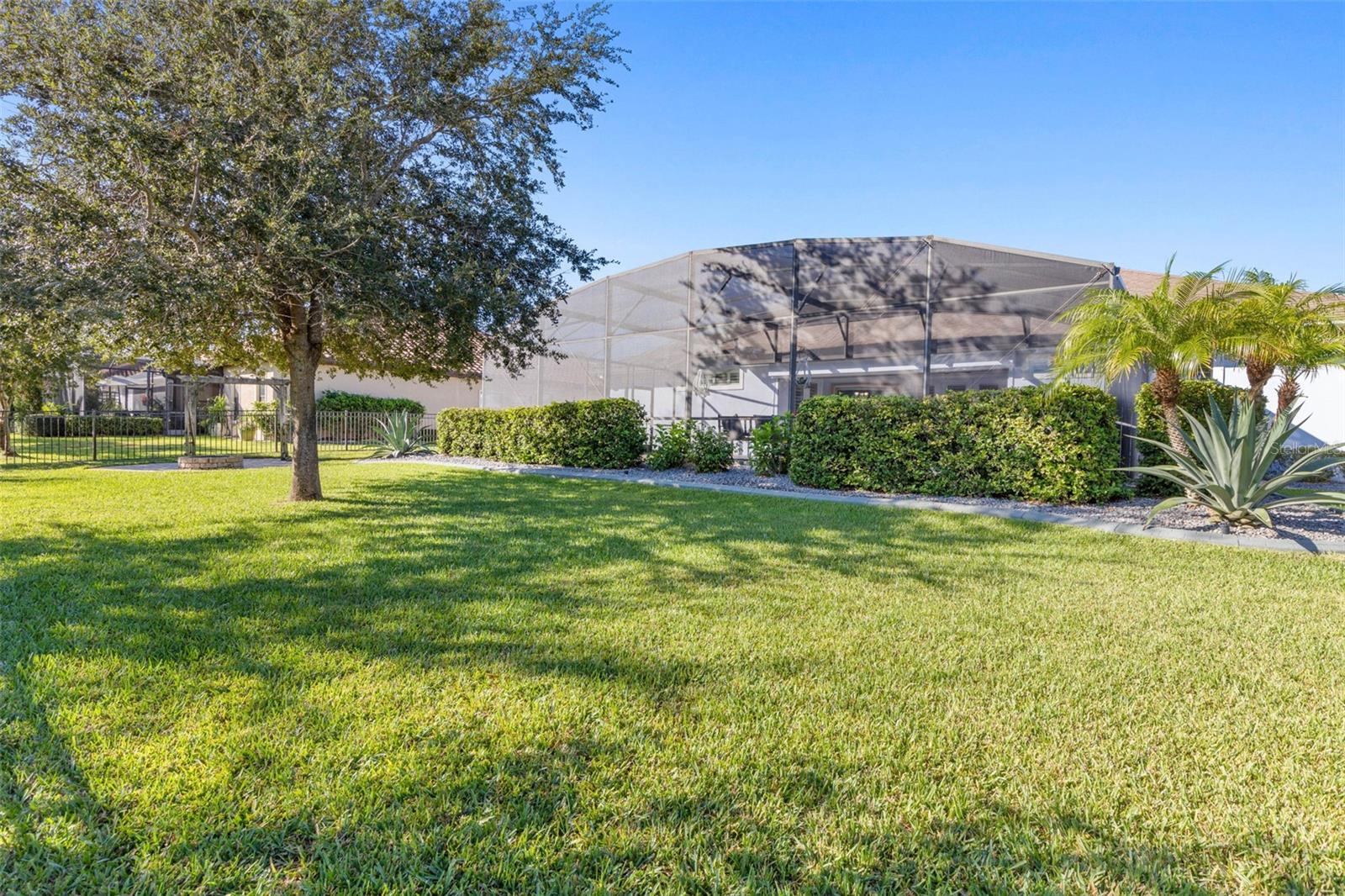 155 HERON DR — photo 58