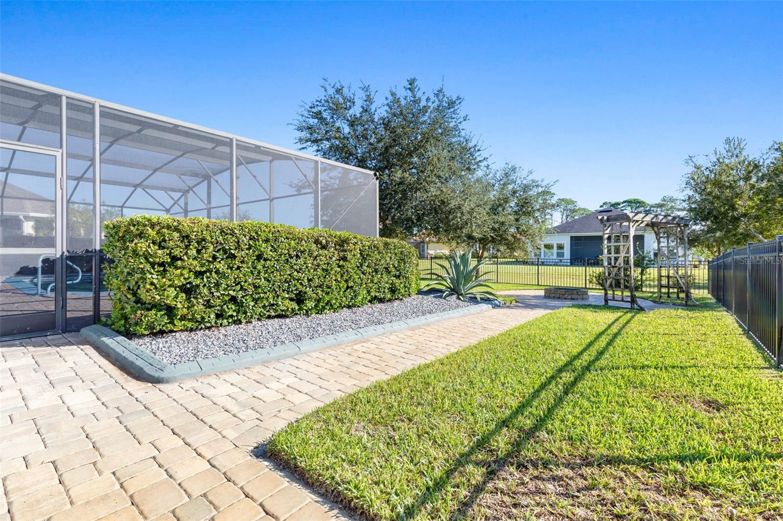 155 HERON DR — photo 59