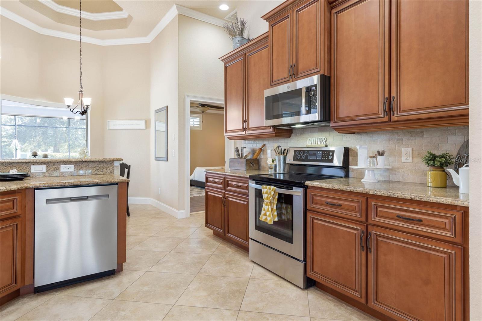 155 HERON DR — photo 16