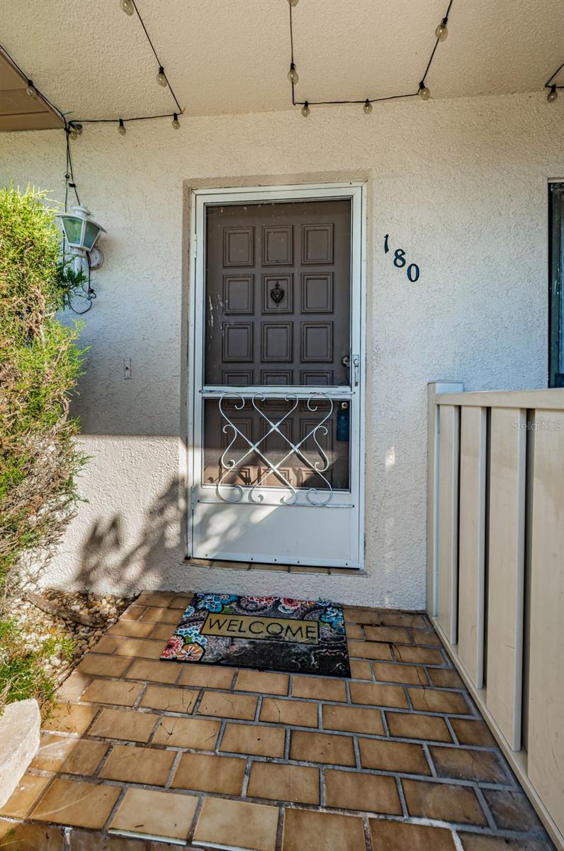 180 INGRID PL — photo 8