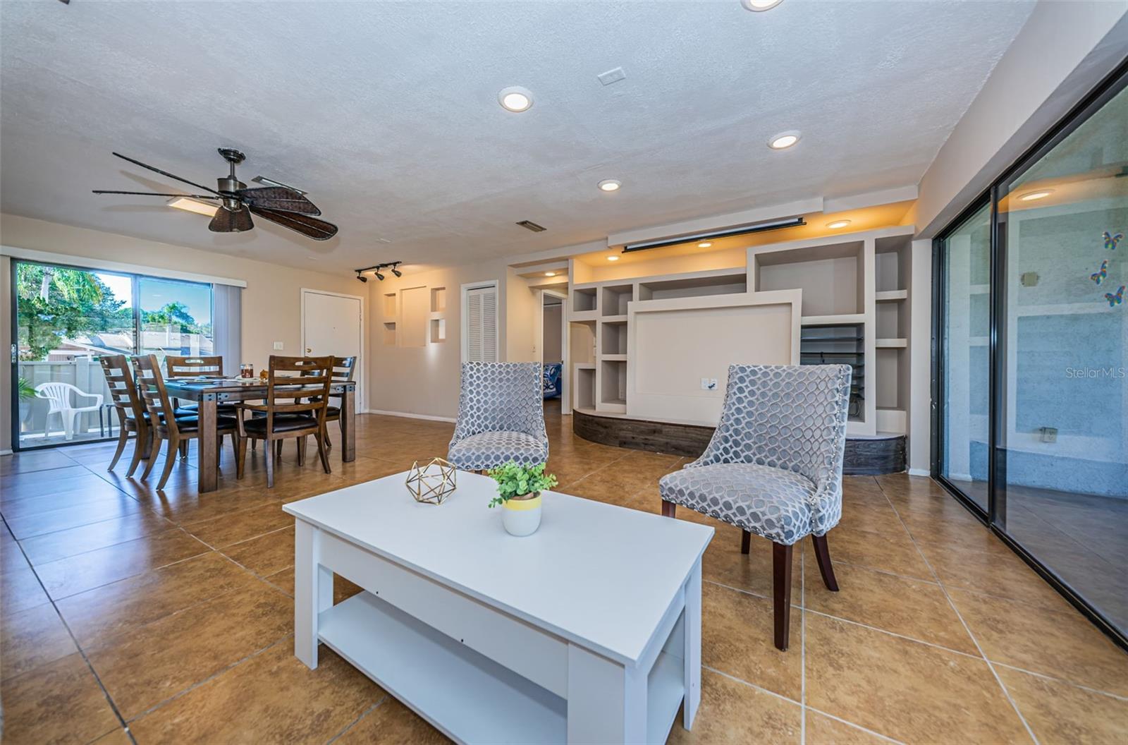 180 INGRID PL — photo 12
