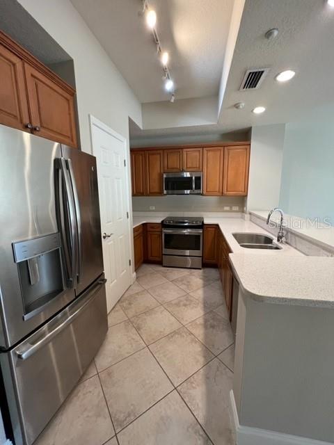 7804 LAKE VISTA CT #305 — photo 2