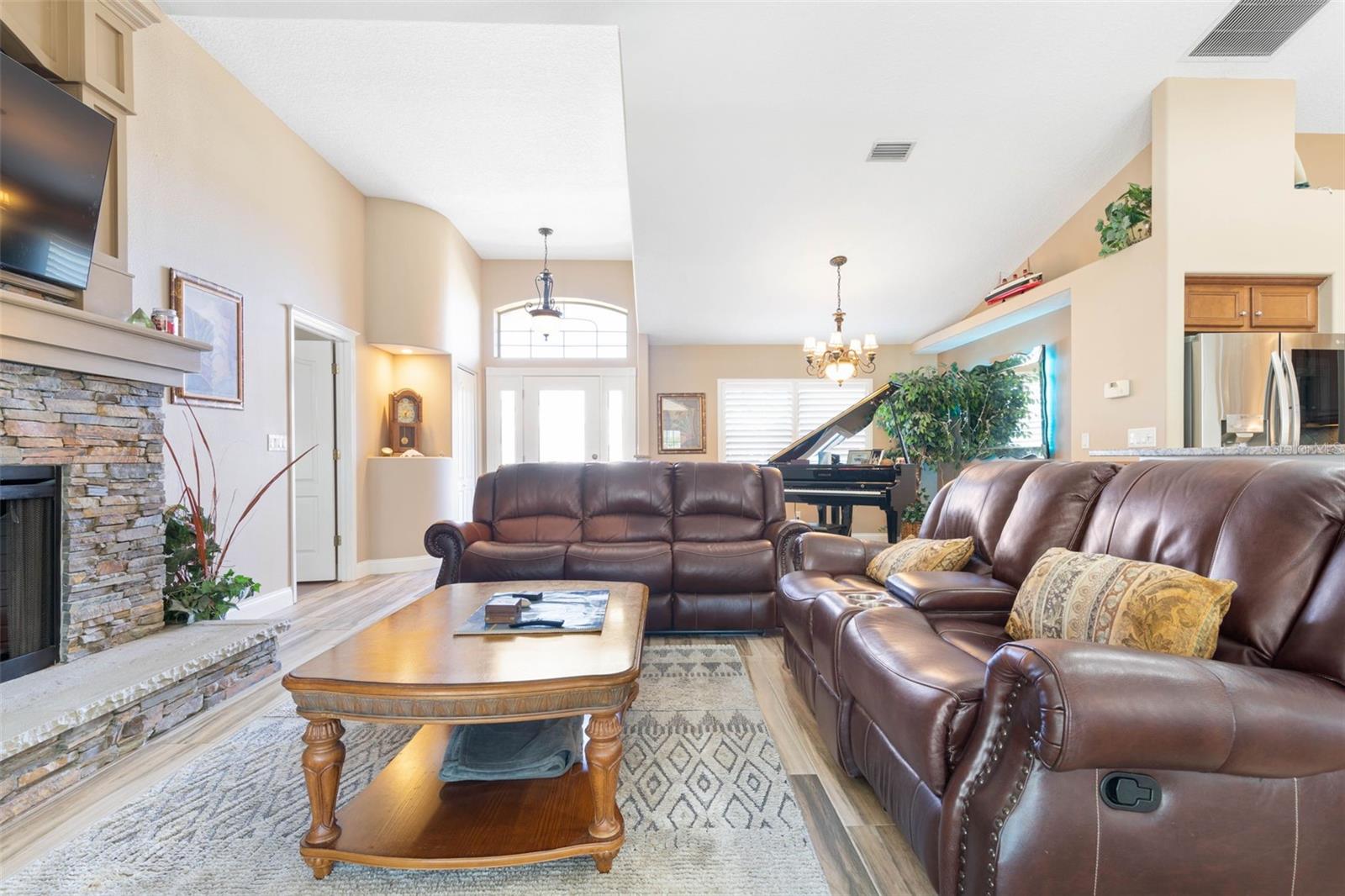 46 WOODWARD LN — photo 6