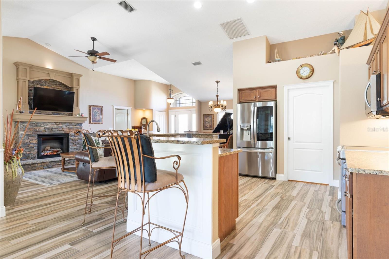 46 WOODWARD LN — photo 11