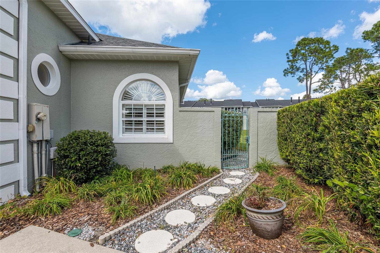 3051 SW 41ST PL — photo 4