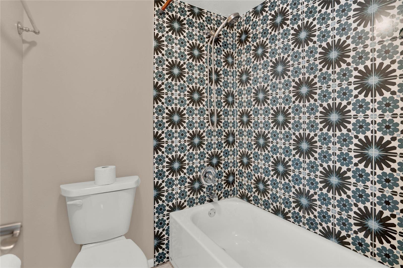 8201 DOWNFIELD LN — photo 10