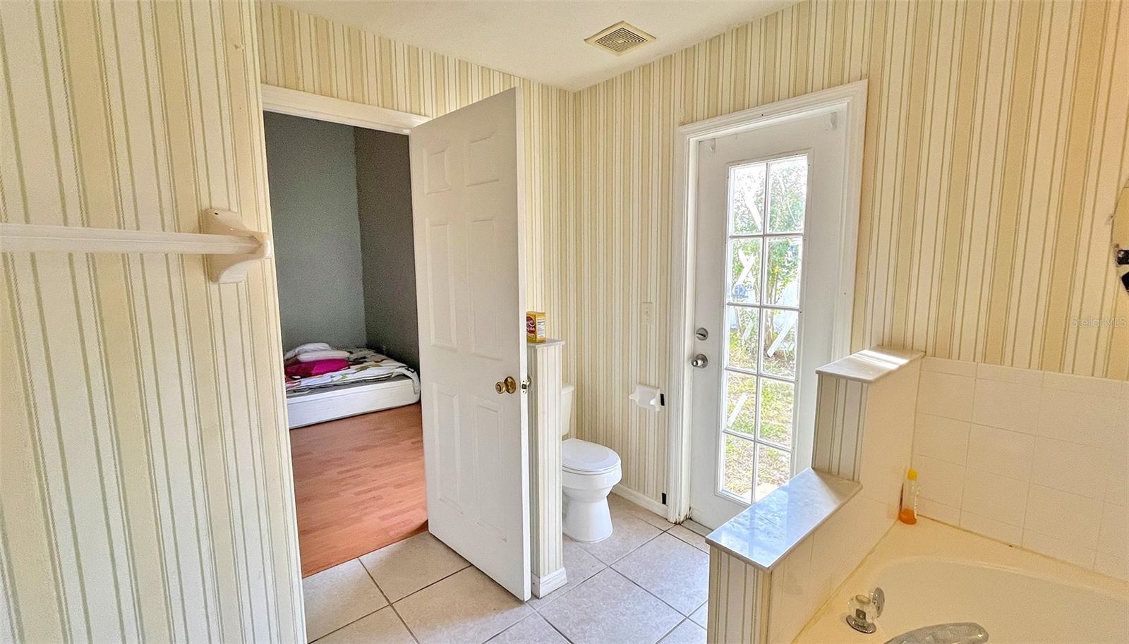 113 CELLO ST — photo 13