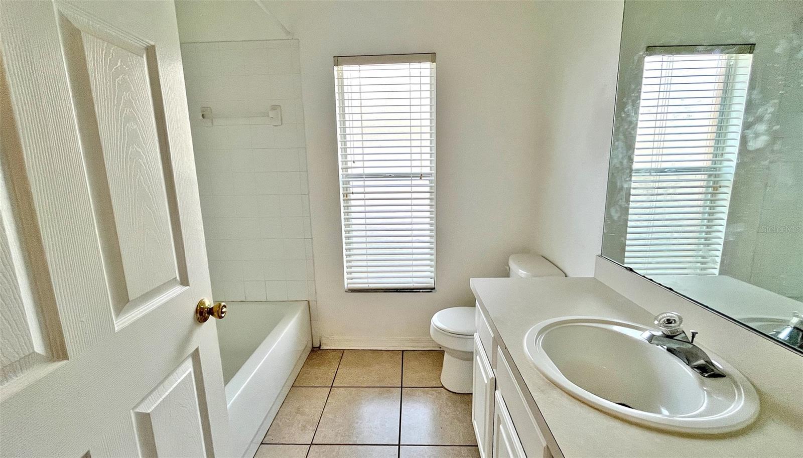 113 CELLO ST — photo 18