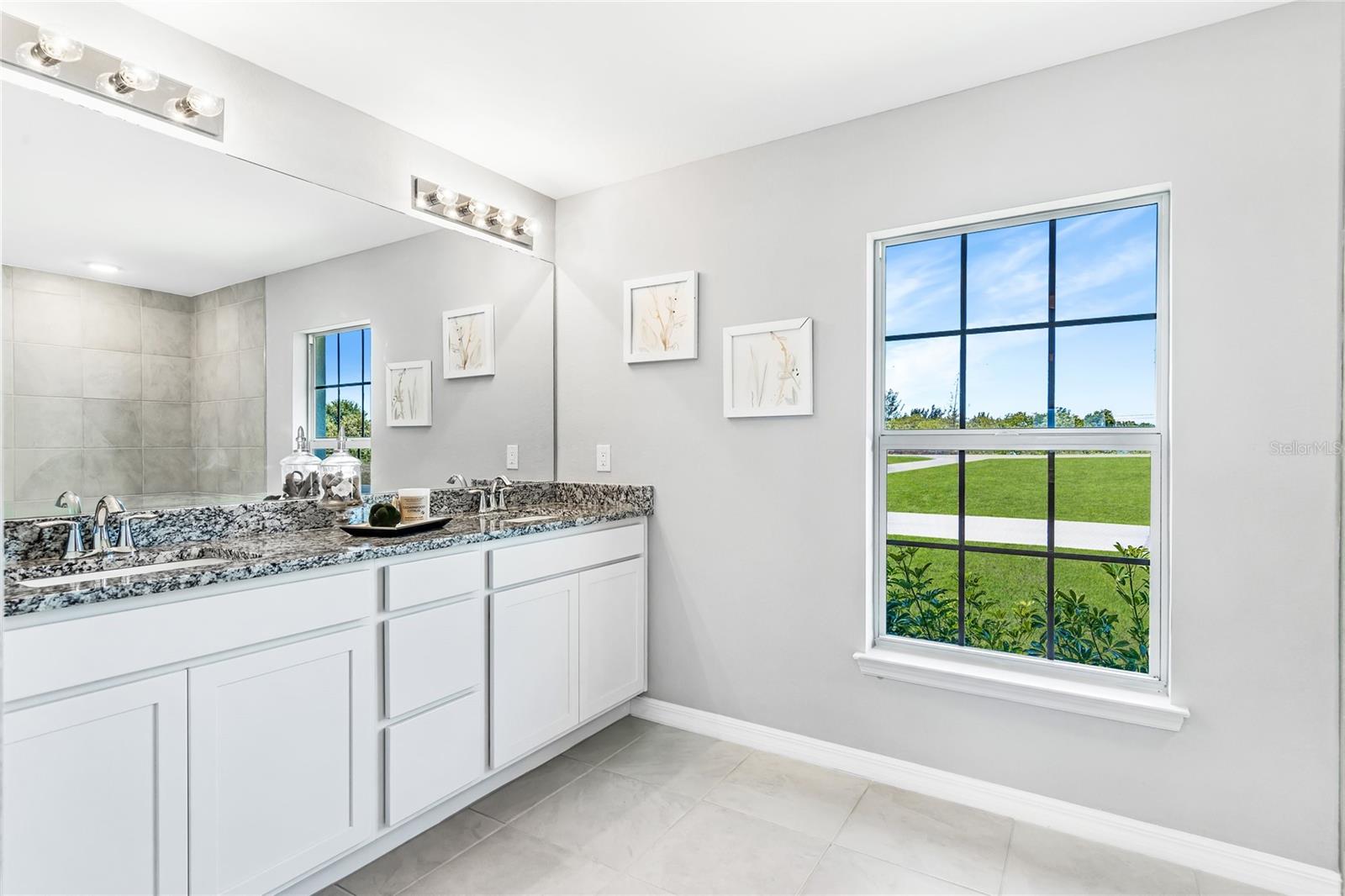 3320 S SAN MATEO DR — photo 10