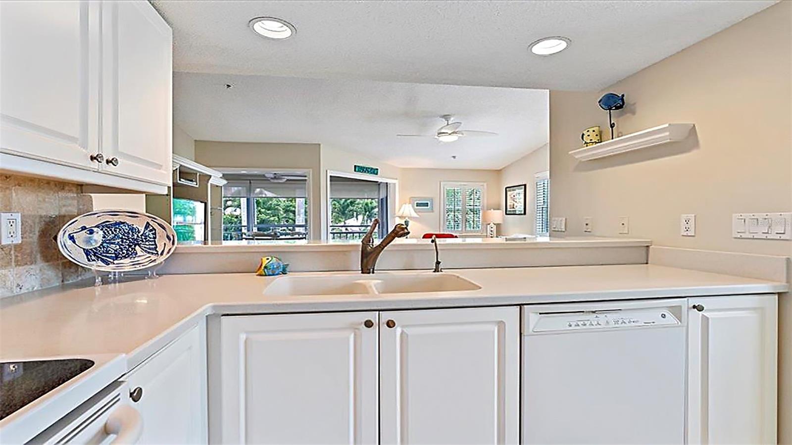 Home in SARASOTA — photo 5