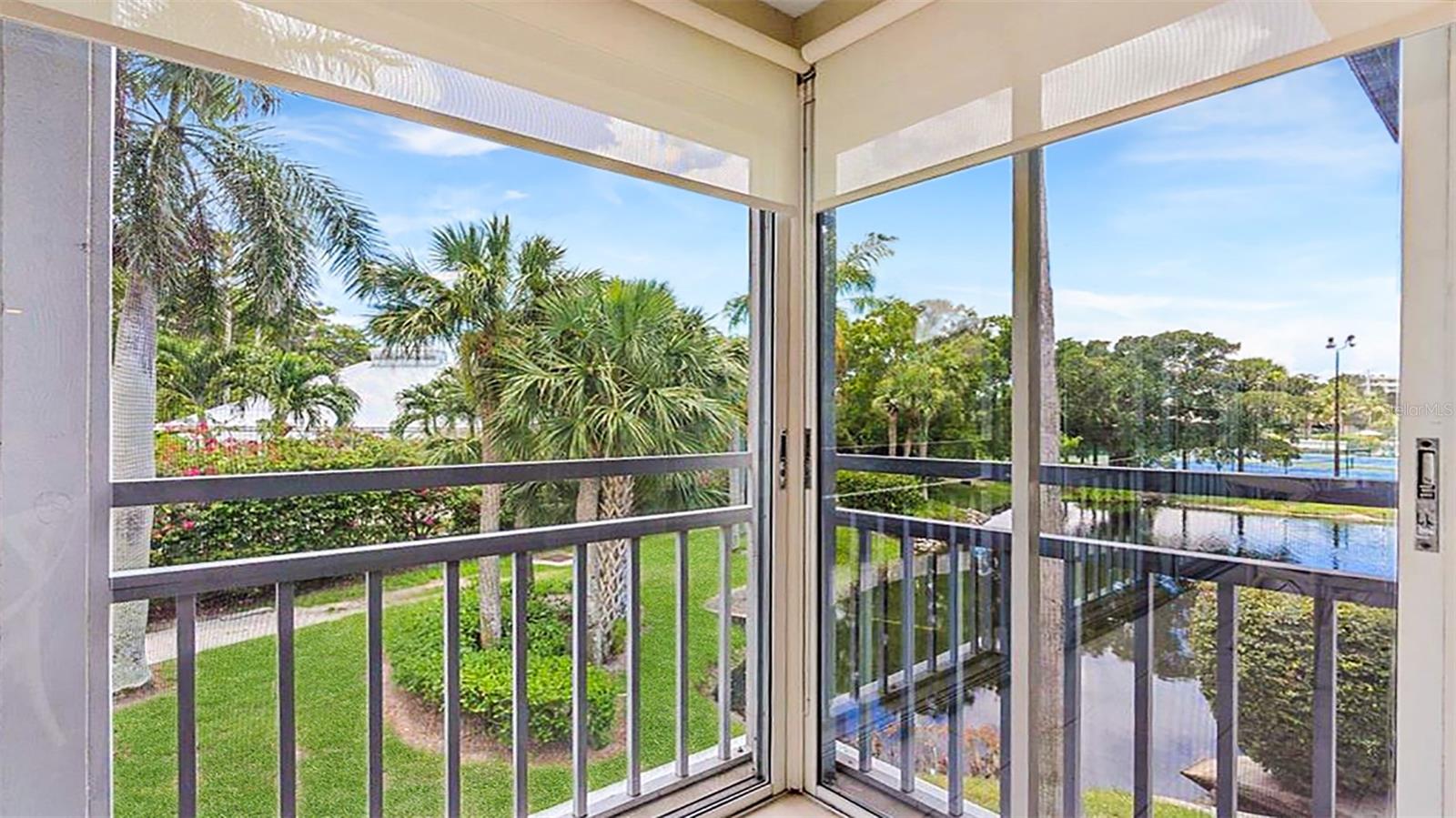 Home in SARASOTA — photo 10