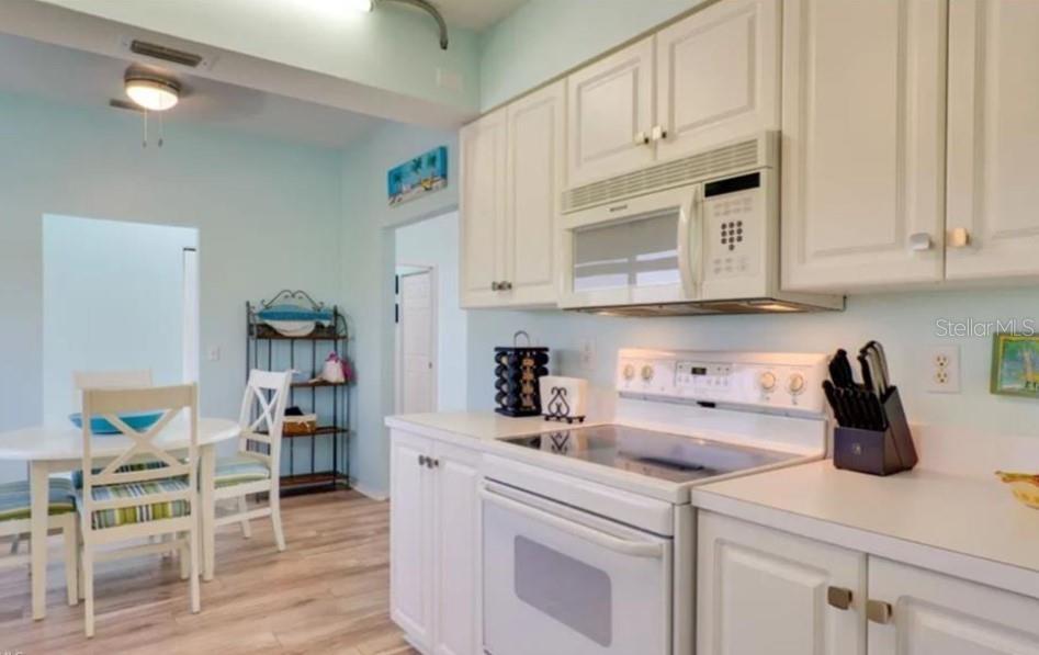 14931 PARK LAKE DR #PH04 — photo 11