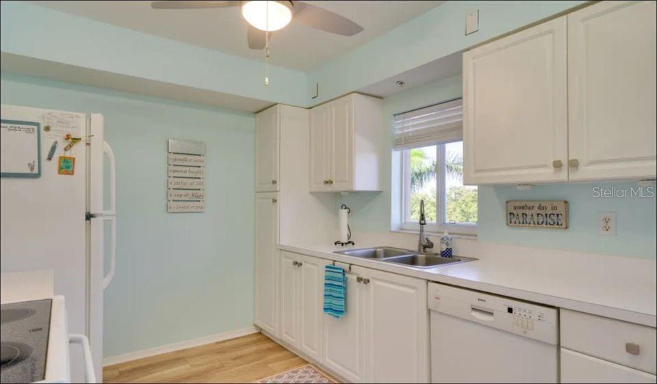 14931 PARK LAKE DR #PH04 — photo 13